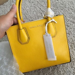 NWT Michael Kors MD mercer Satchel sunflower